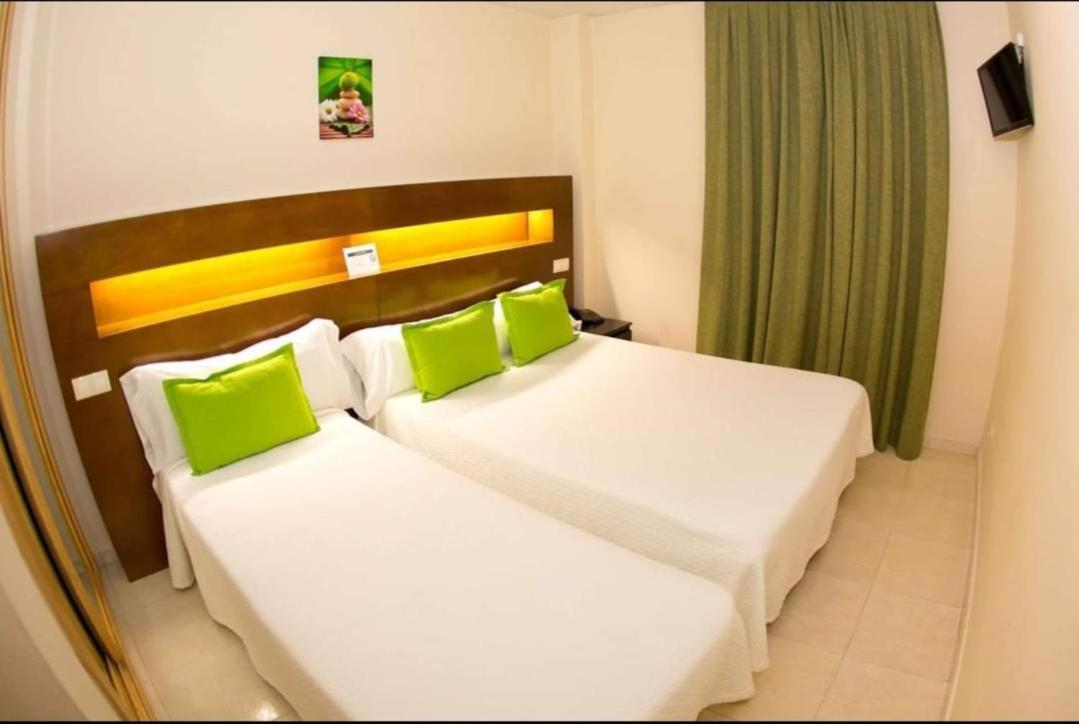 Hostal San Marcos San Martín de la Vega Esterno foto