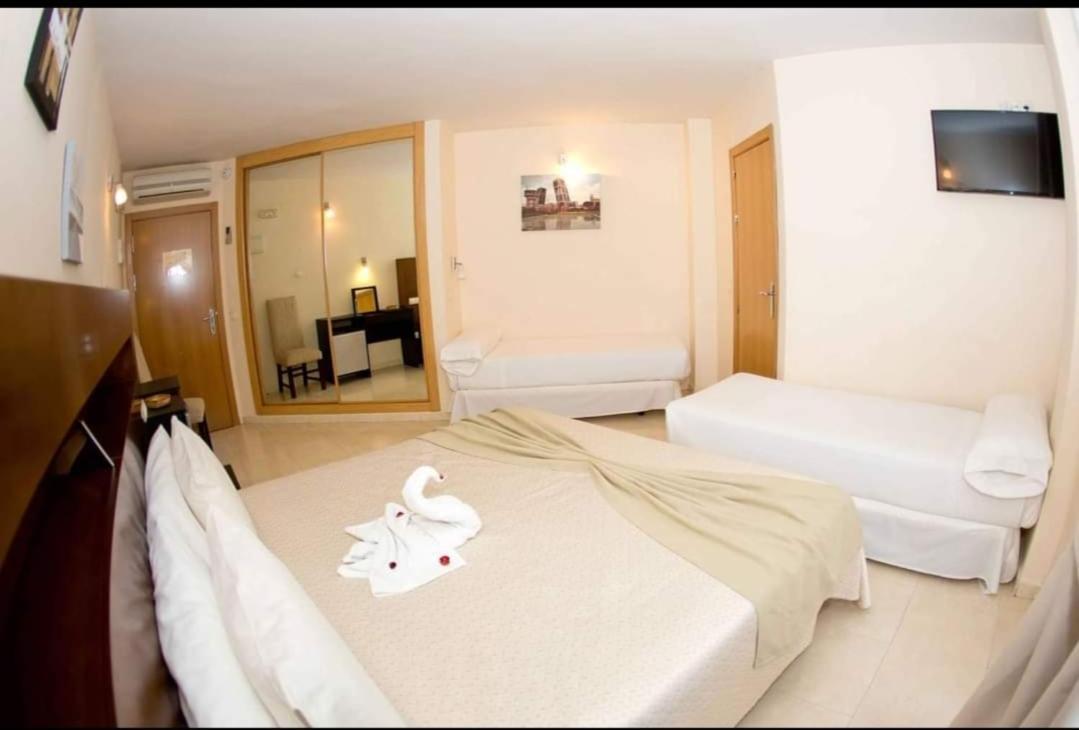 Hostal San Marcos San Martín de la Vega Esterno foto
