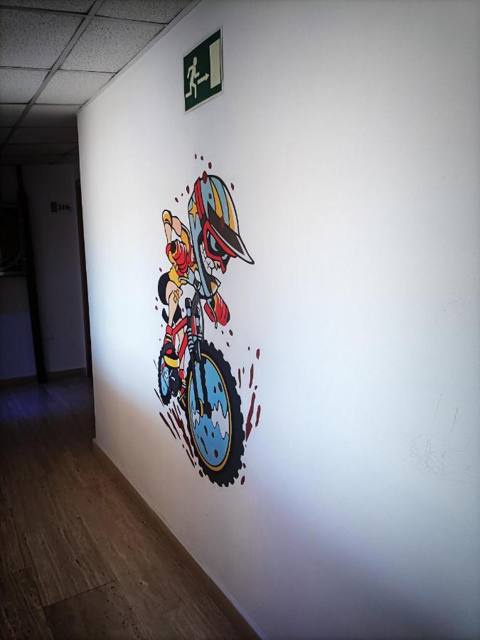 Hostal San Marcos San Martín de la Vega Esterno foto
